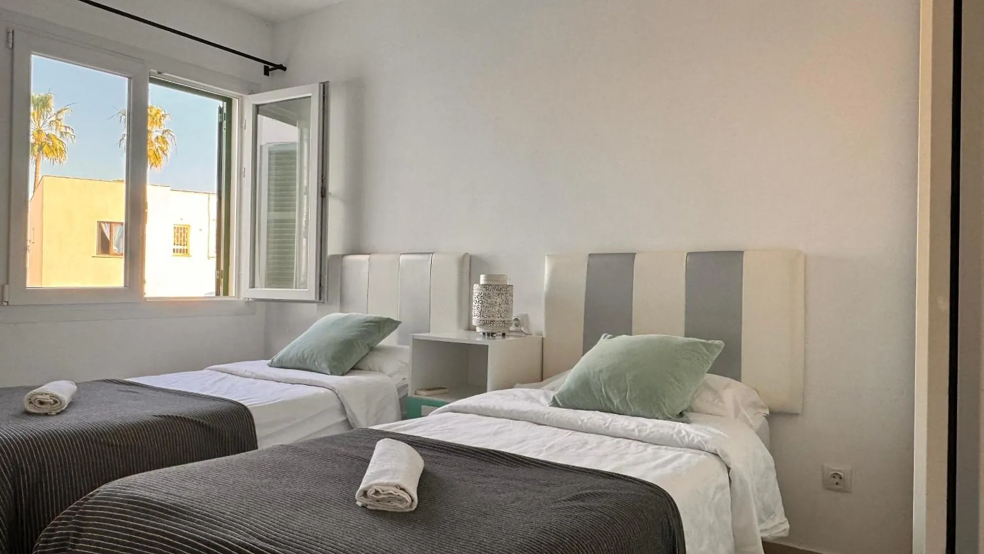 Zodiac 7 Apartment Alcudia  0*, Alcudia (Mallorca) Spain